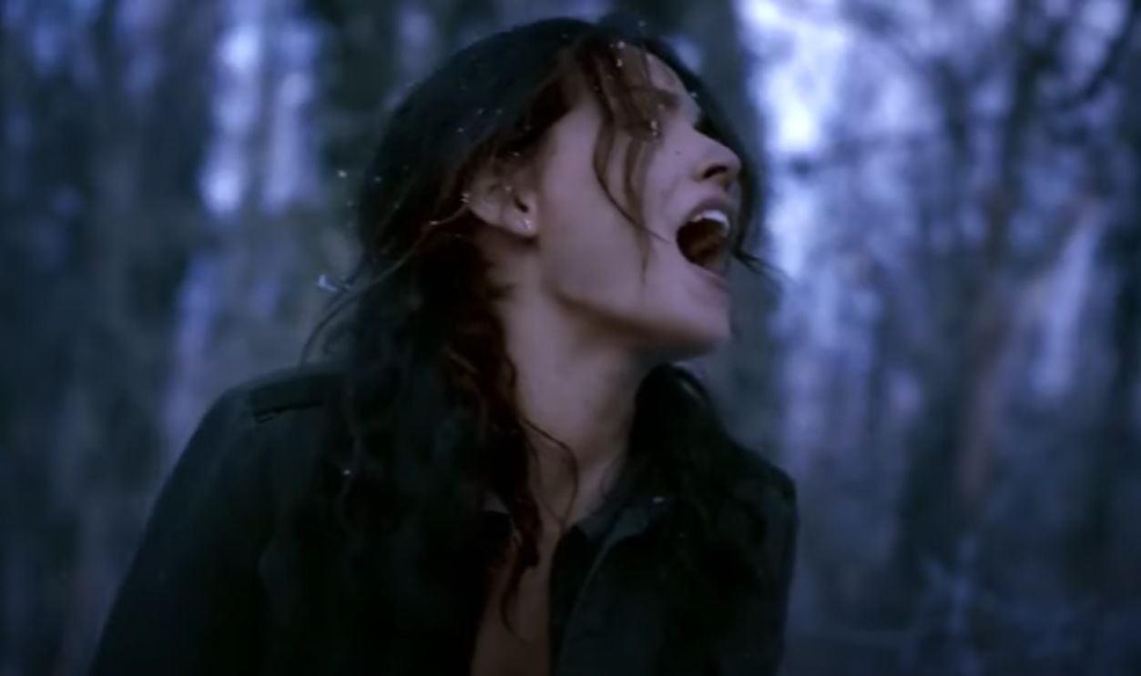 Screenshot from Emerald City (2017)