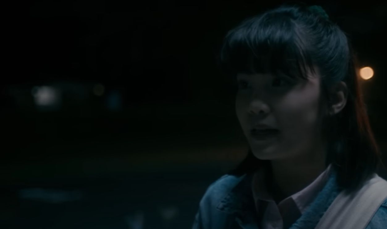 Screenshot from Paper Girls (2022)