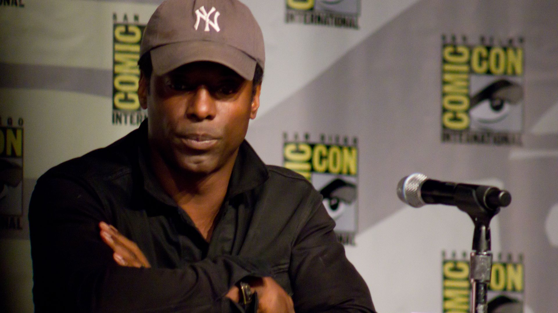 File:Isaiah Washington - 2013 Comic-Con.jpg
