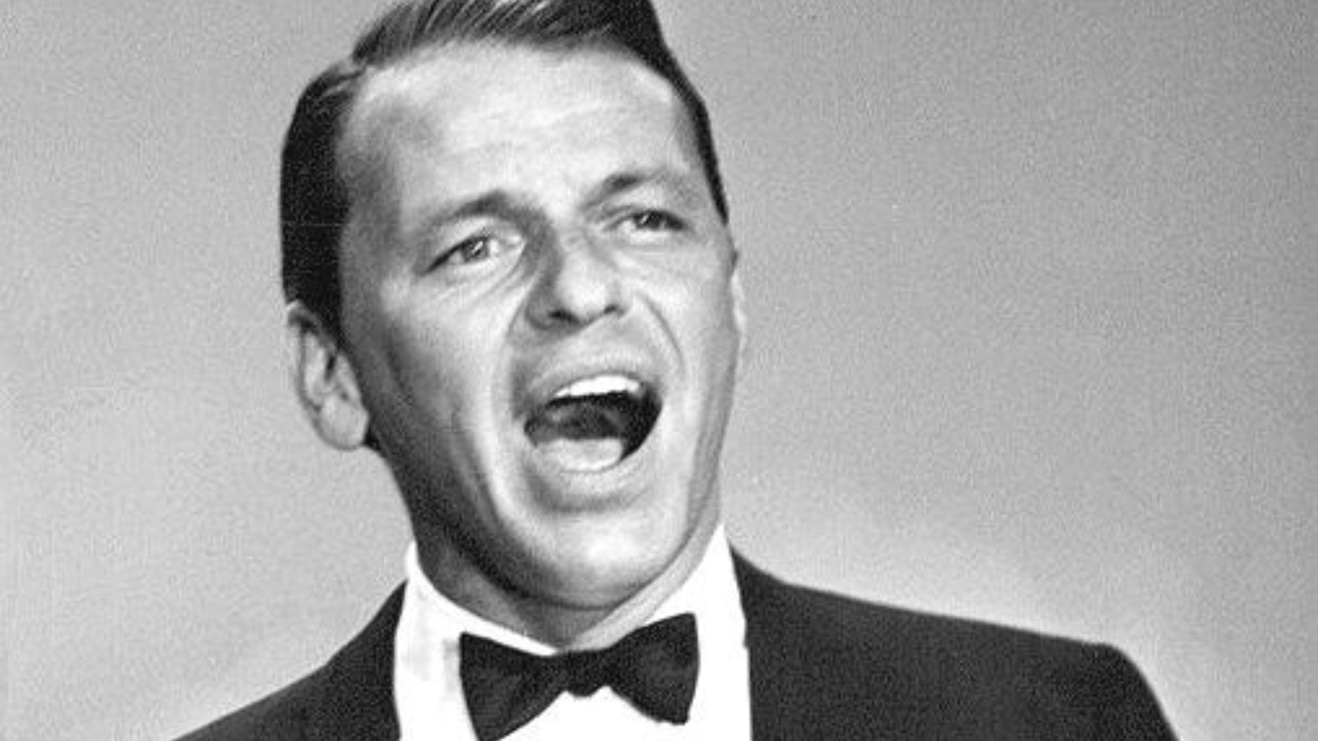 File:Frank Sinatra in 1962.jpg
