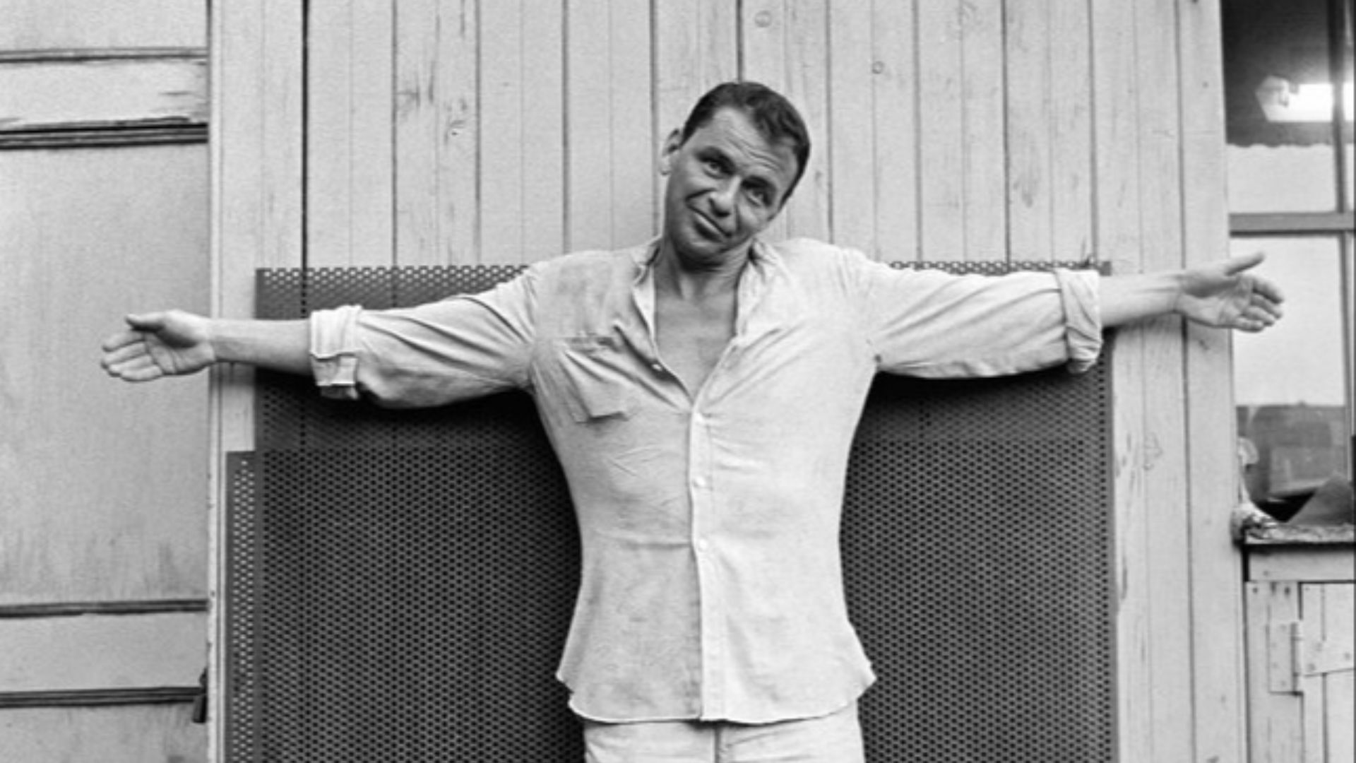 File:Frank Sinatra - Philippe Halsman.jpg