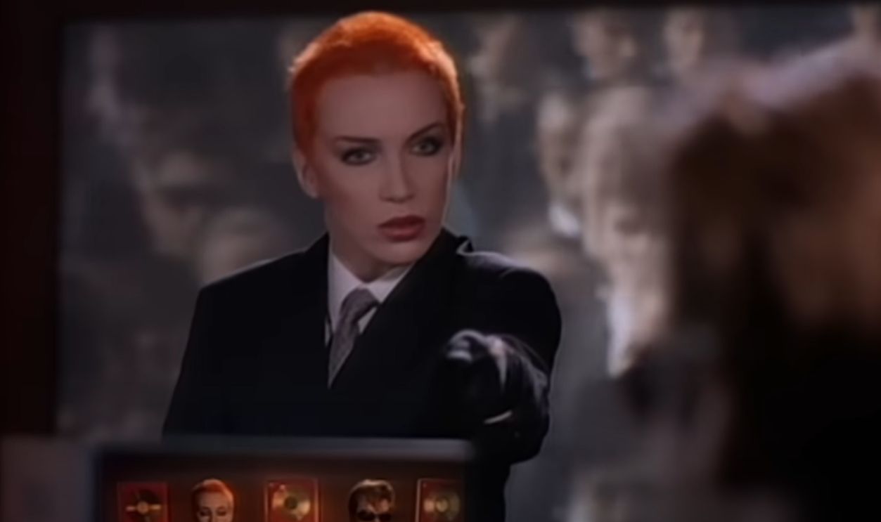 “Sweet Dreams (Are Made of This)” — Eurythmics (1983)