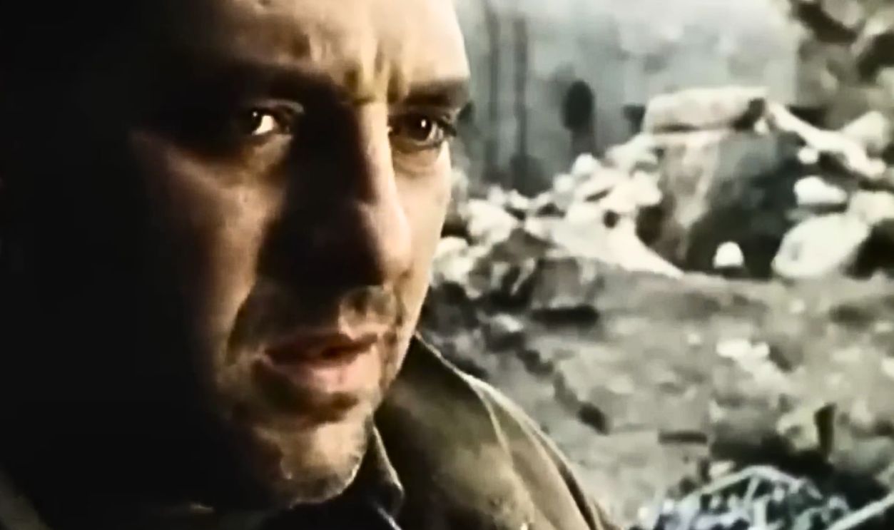 Screenshot from Saving Private Ryan (1998)