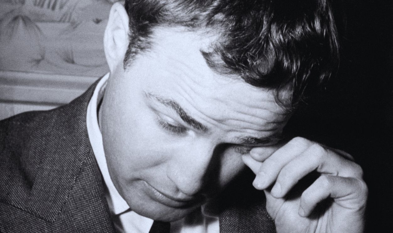   Gettyimages - 158747583, Marlon Brando touching his eye American actor Marlon Brando touching his eye. 1950s 
