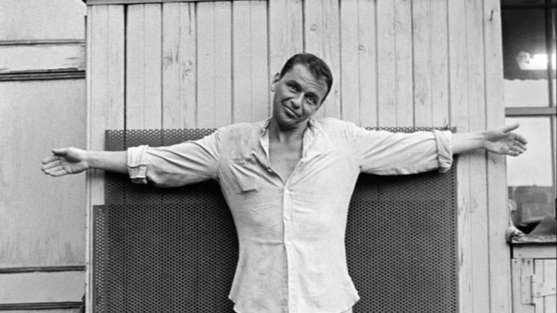 File:Frank Sinatra - Philippe Halsman.jpg