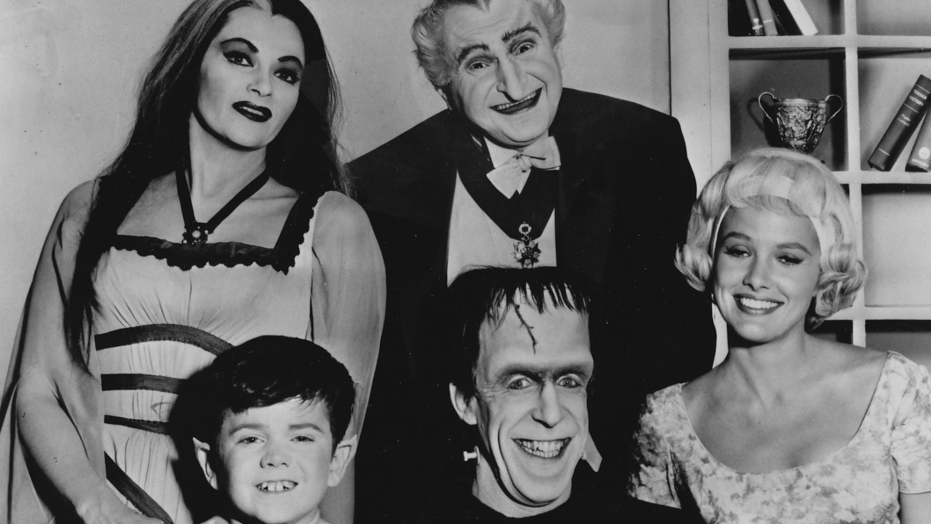 File:The Munsters Cast 1964.jpg