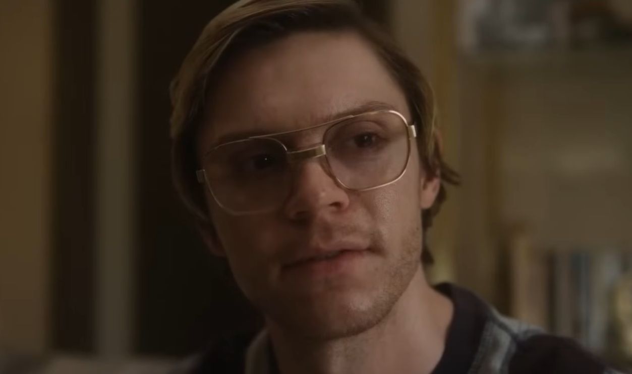 Screenshot from Dahmer – Monster: The Jeffrey Dahmer Story (2022)
