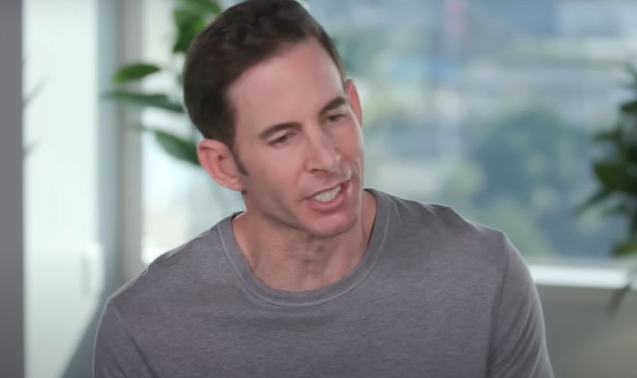  Screenshot from  E! News (1991–2025)