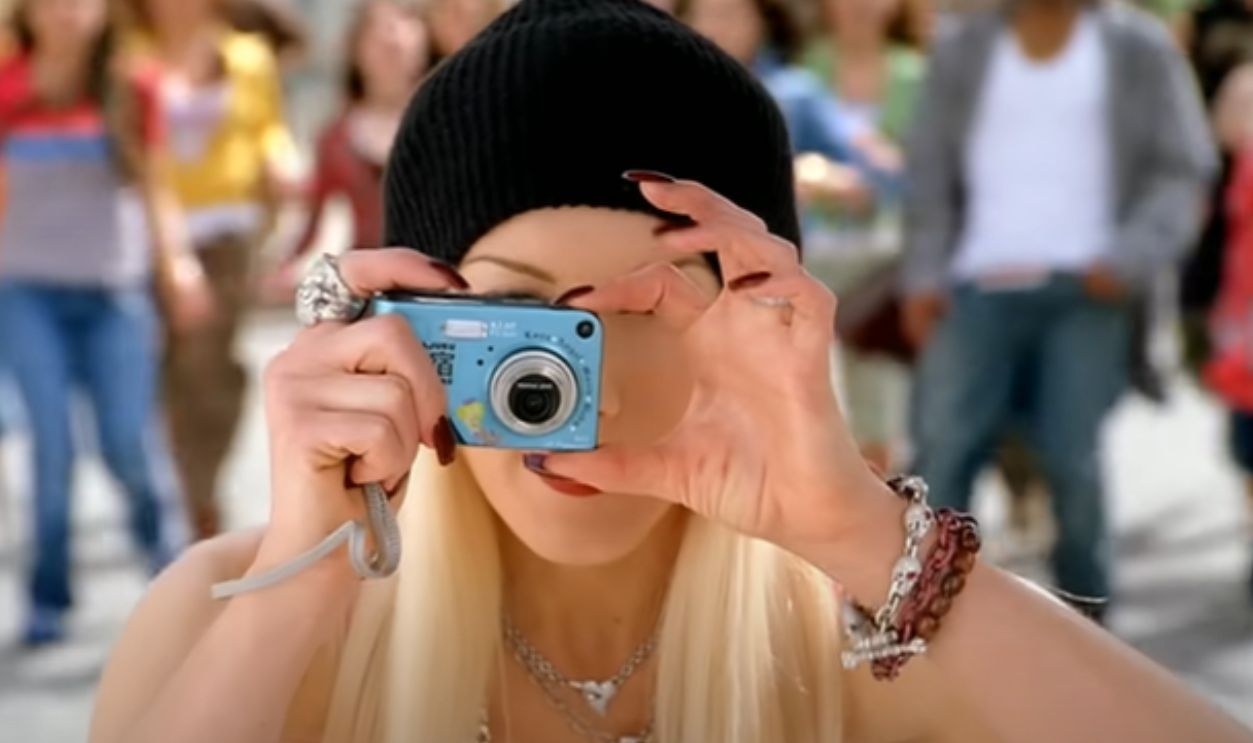 “Hollaback Girl” (Gwen Stefani)