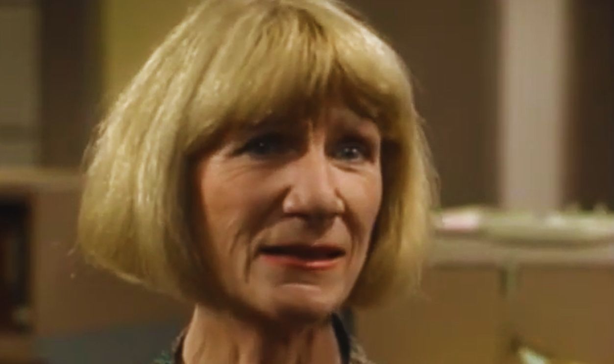 Screenshot from It’s Garry Shandling’s Show (1986–1990)