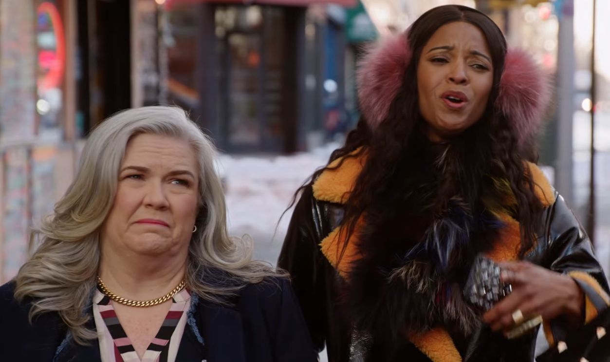 Screenshot from Girls5eva (2021-2024) 