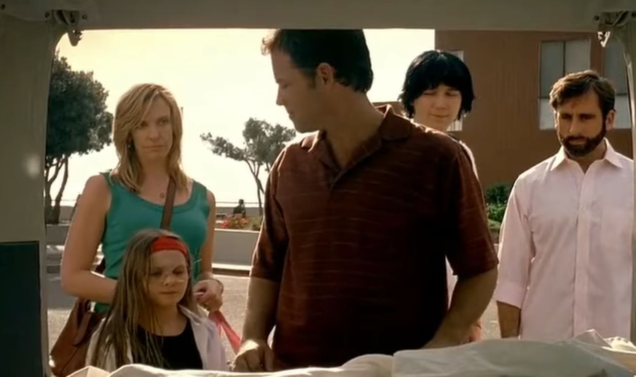 Screenshot from Little Miss Sunshine (2006)