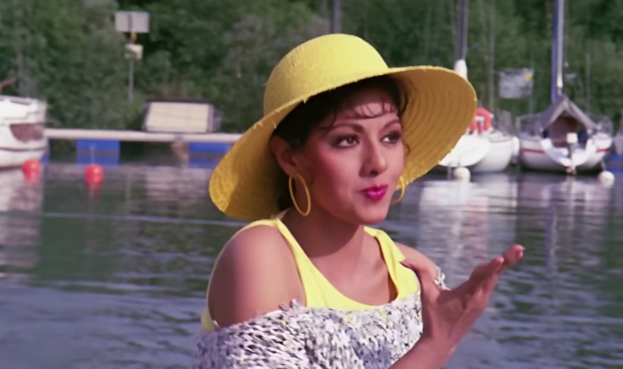 Screenshot from Chandni (1989)