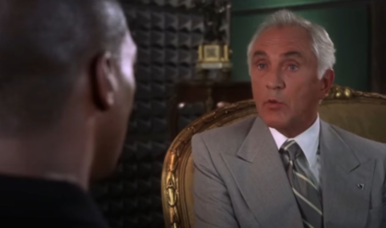 Screenshot from Bowfinger (1999)