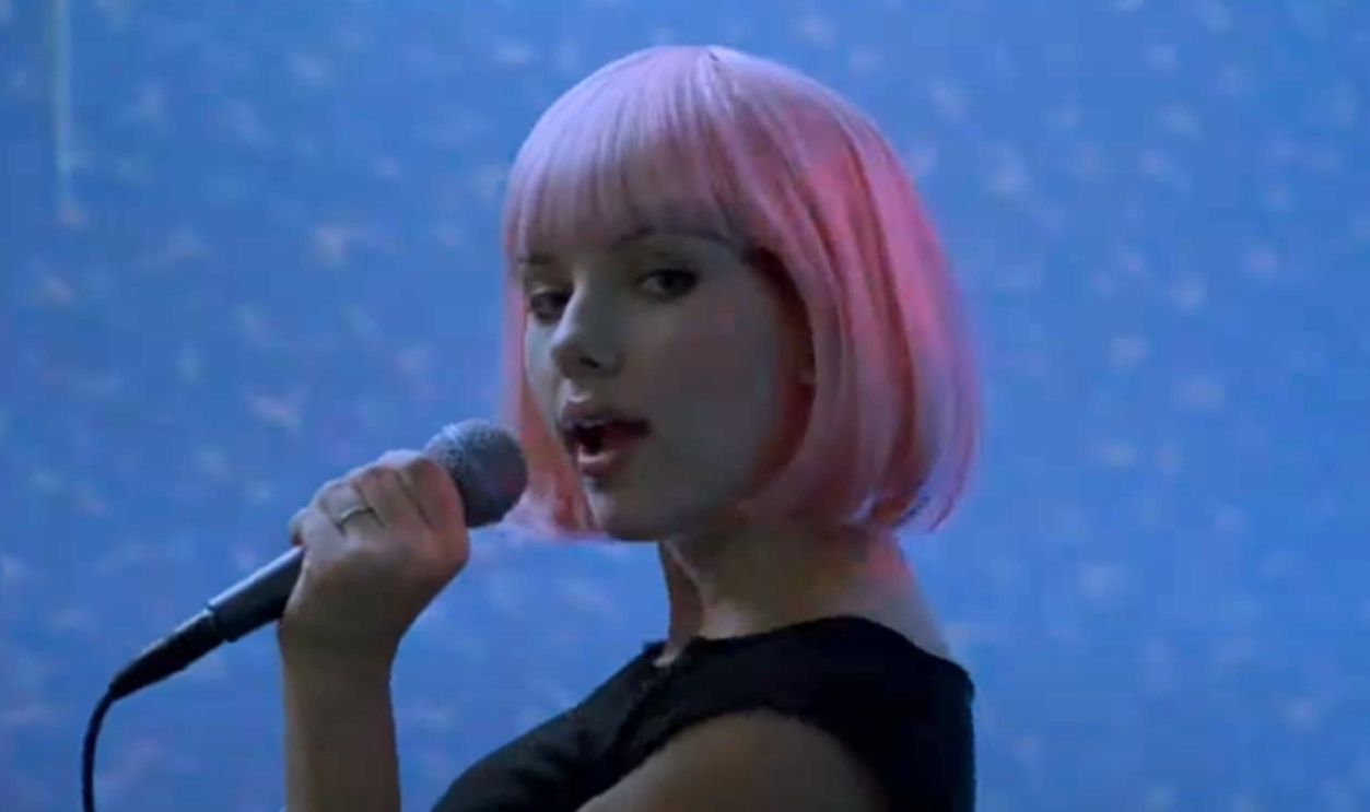 Screenshot from Focus Features, Lost in Translation (2003)