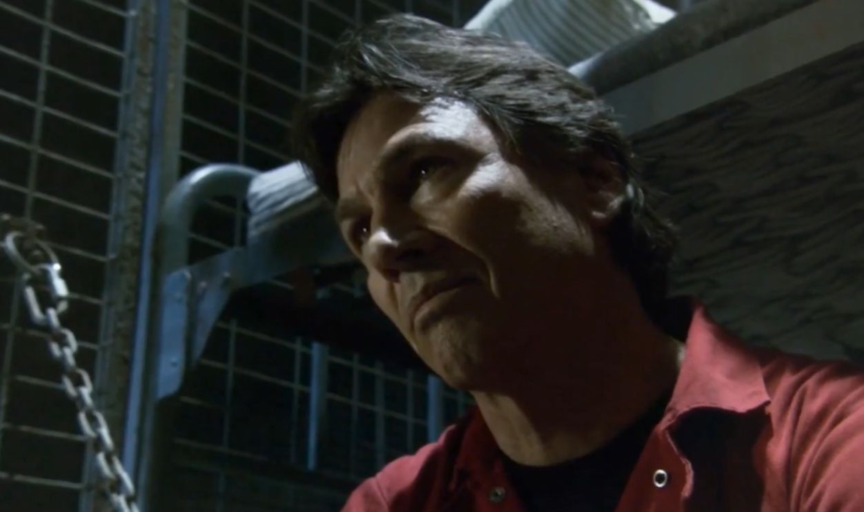 Screenshot from Battlestar Galactica - Bastille Day (2004)