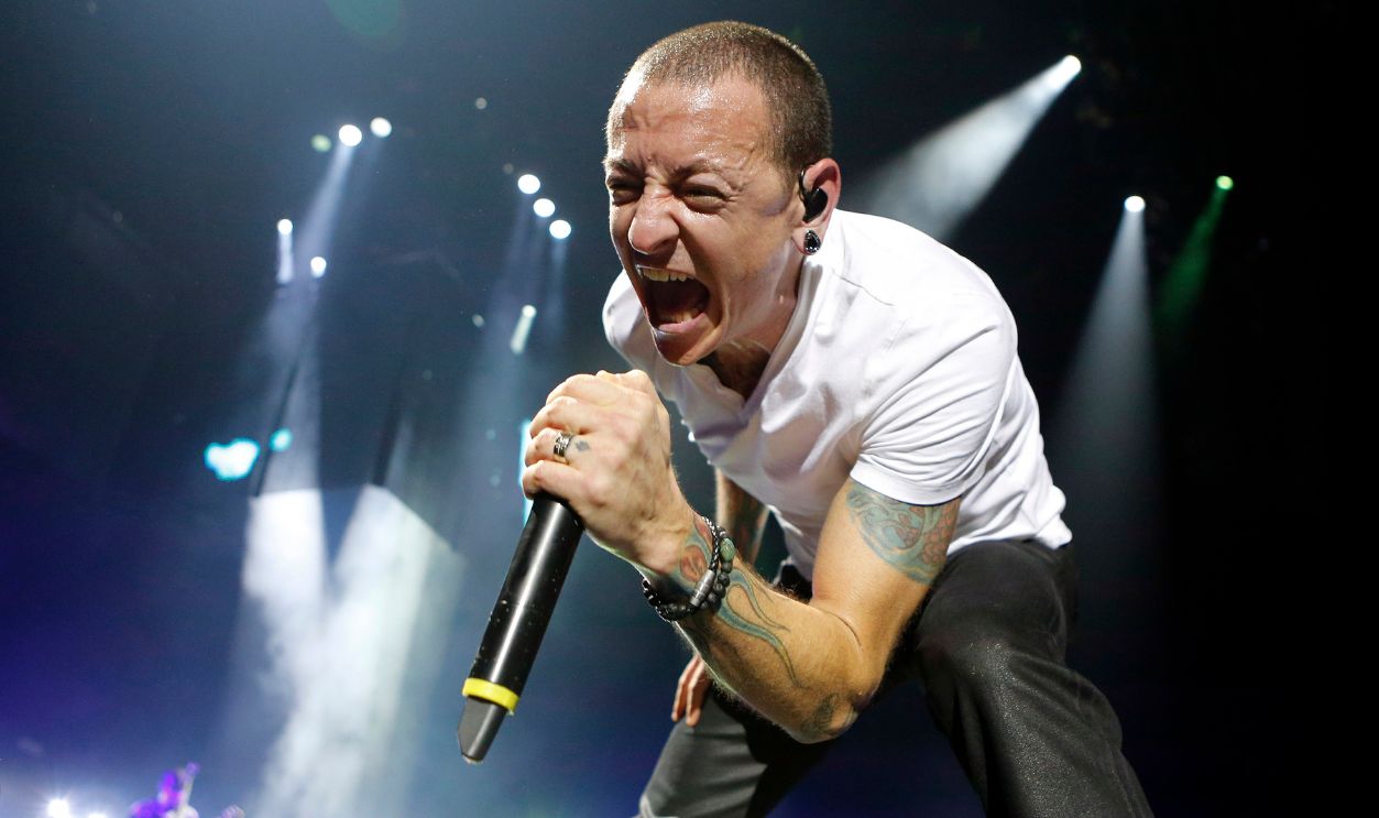 Chester Bennington of Linkin Park performs at 02 Arena on November 23, 2014 in London, England.