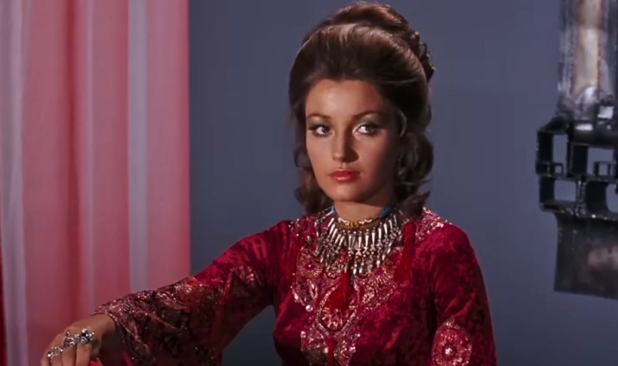 Screenshot from Live And Let Die (1973)