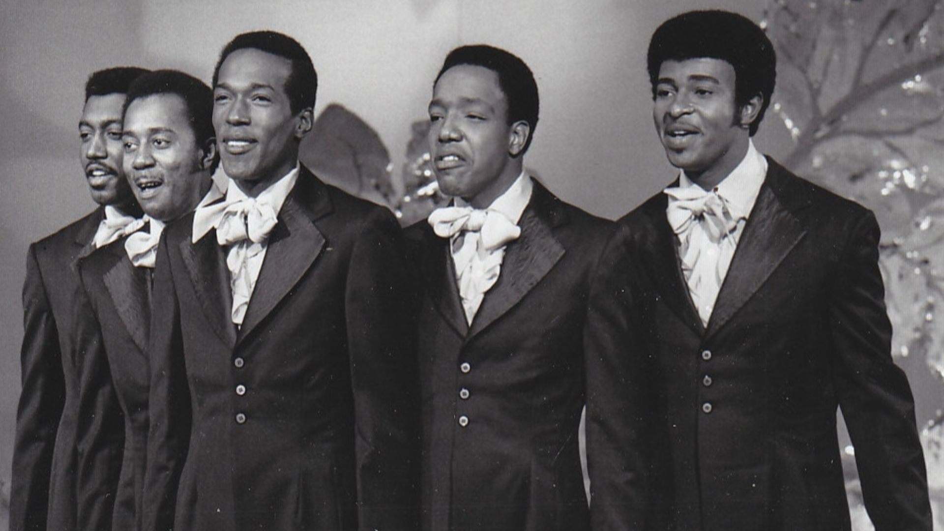File:The Temptations on the Ed Sullivan Show.JPG