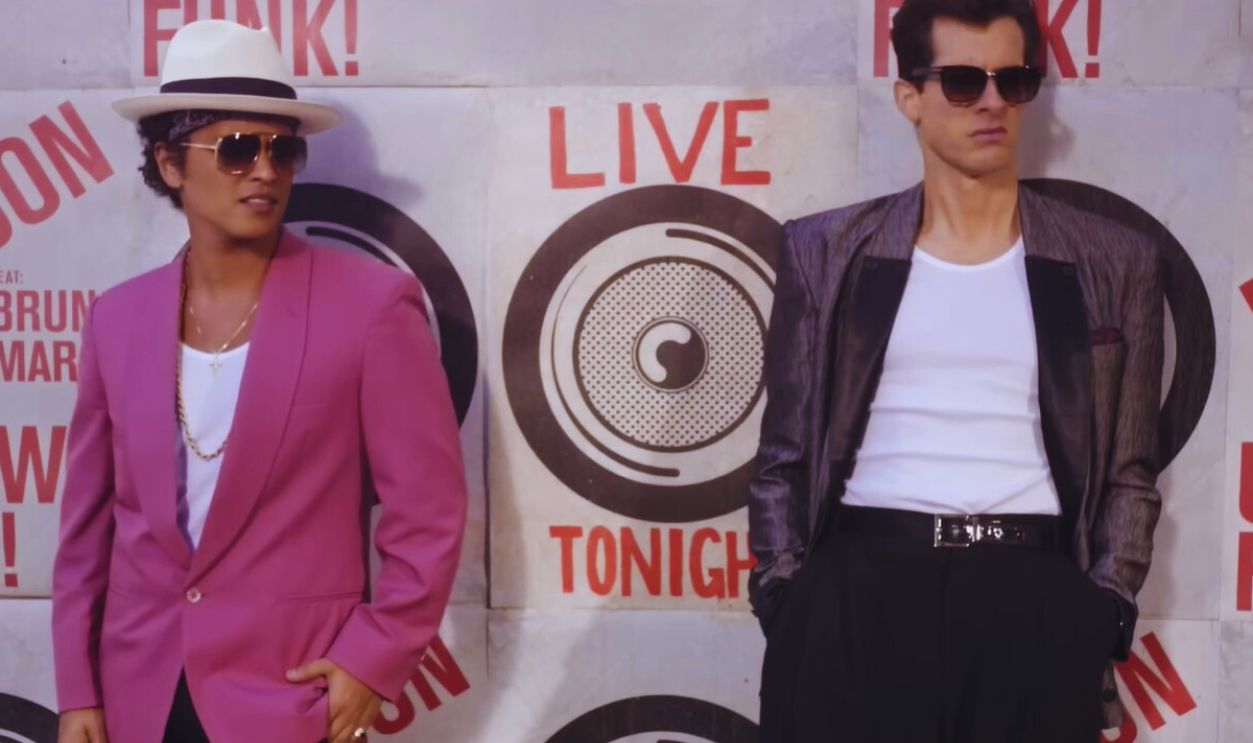 Uptown Funk (Mark Ronson ft. Bruno Mars)