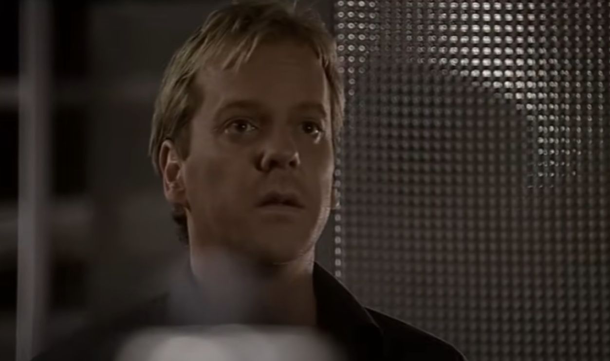 Screenshot from 24 (2001–2010)