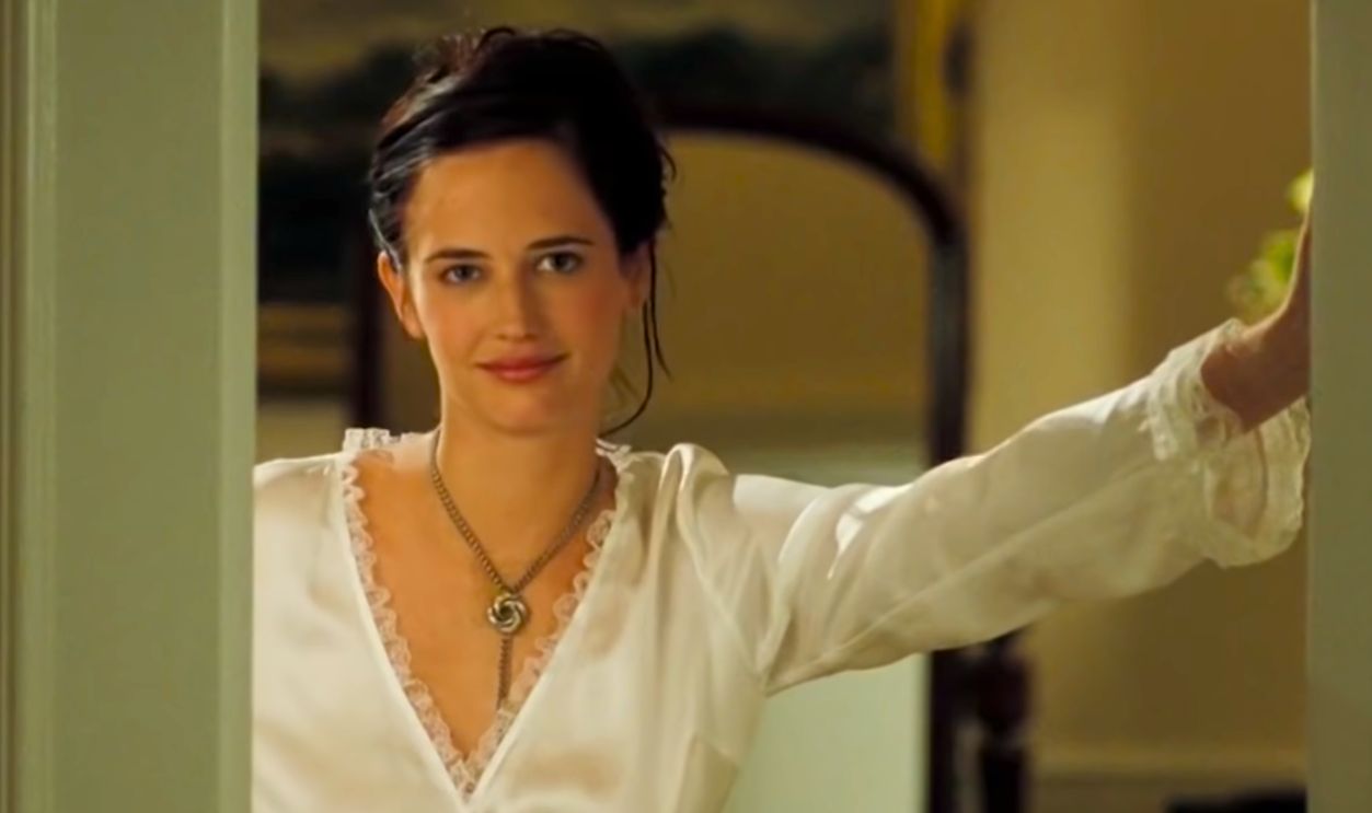 Screenshot from Casino Royale (2006)