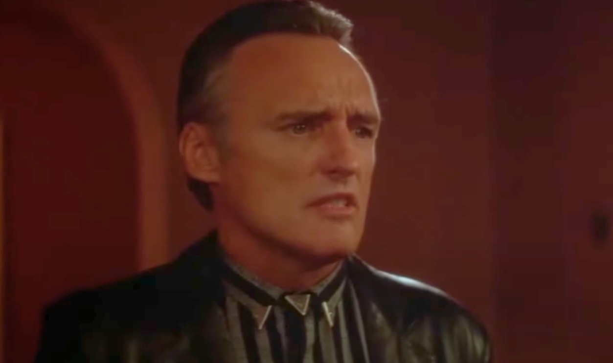 Screenshot of Frank Booth from Blue Velvet (1986)