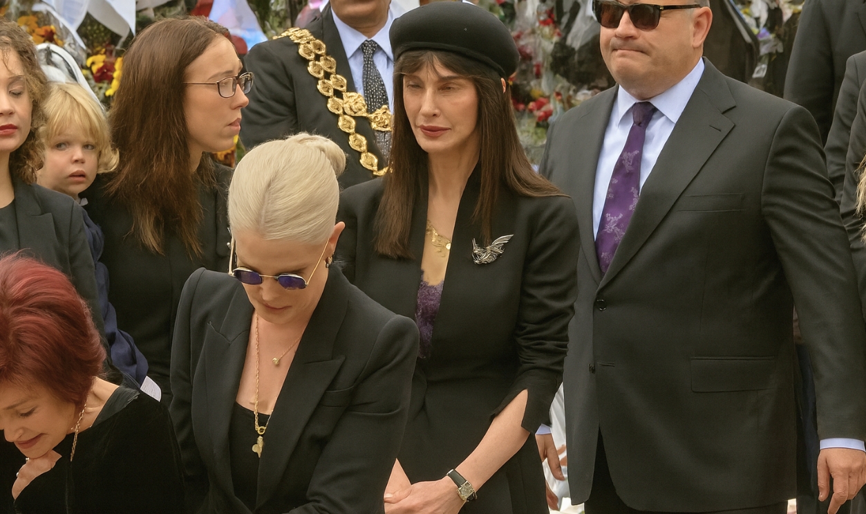 Aimee Osbourne Bat Brooch