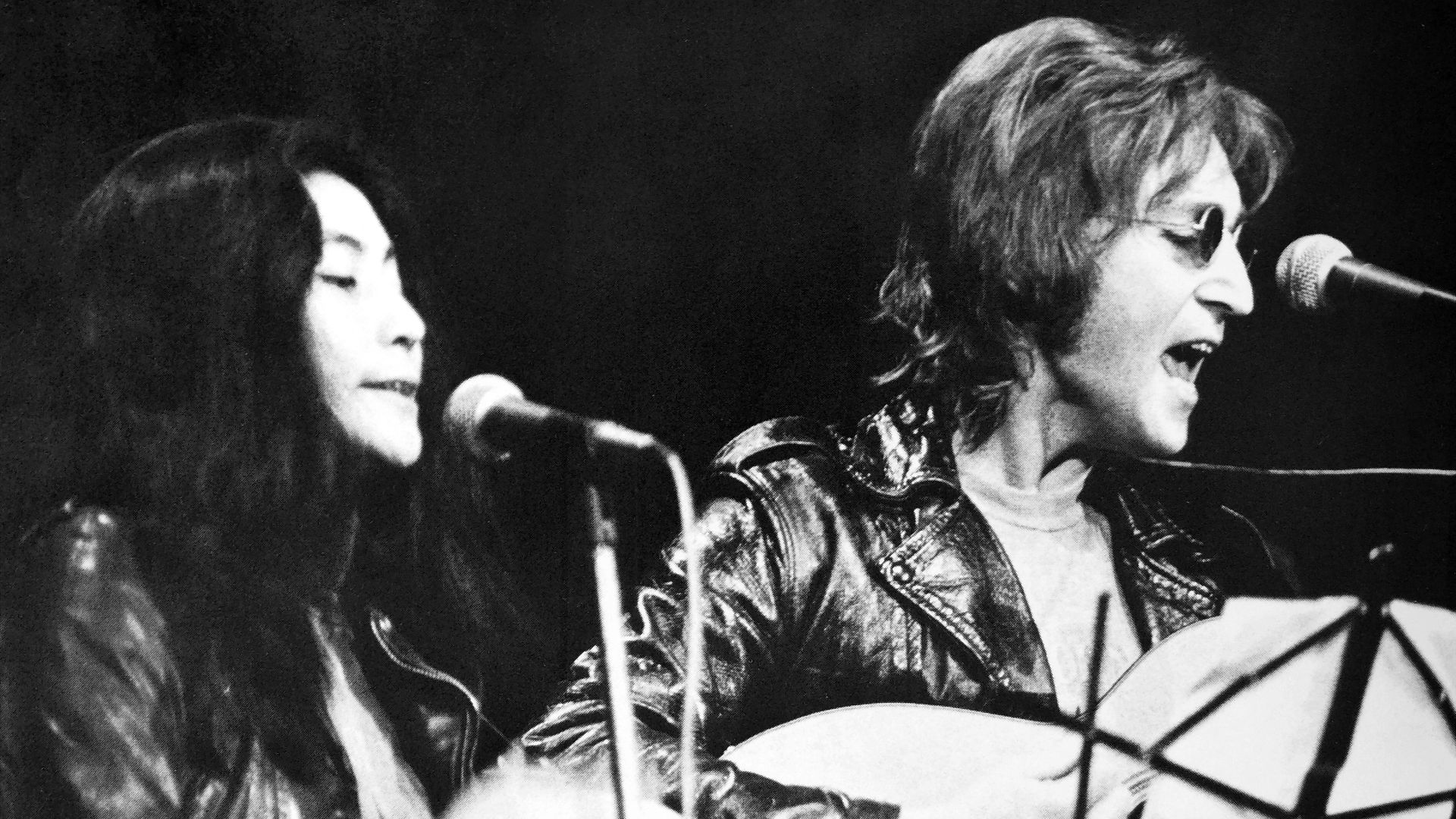 File:Yoko Ono and John Lennon at John Sinclair Freedom Rally.jpg