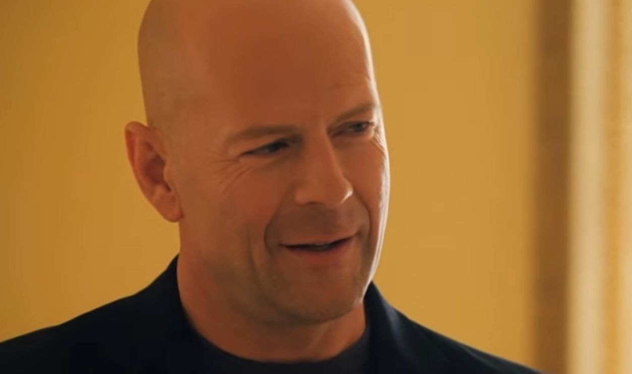 Bruce Willis In Oceans Twelve (2004)