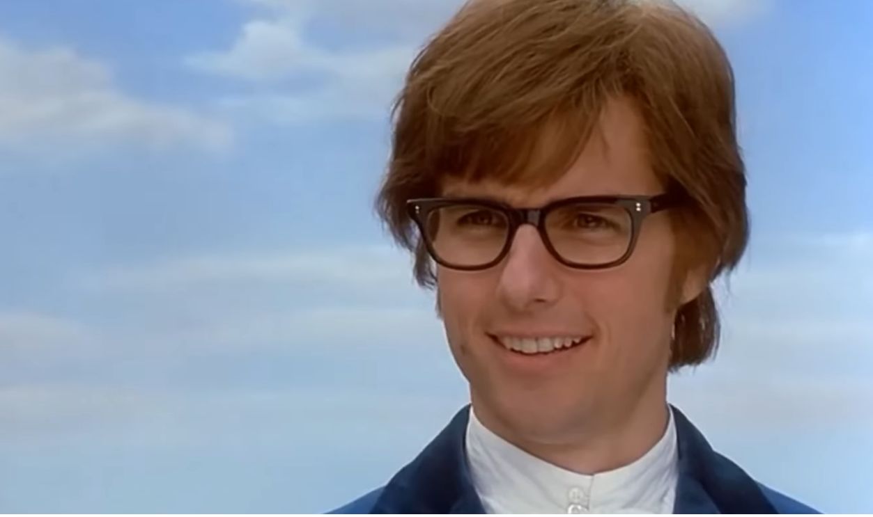 Gwyneth Paltrow, Danny DeVito, Kevin Spacey, John Travolta, And Tom Cruise In Austin Powers In Goldmember (2002)