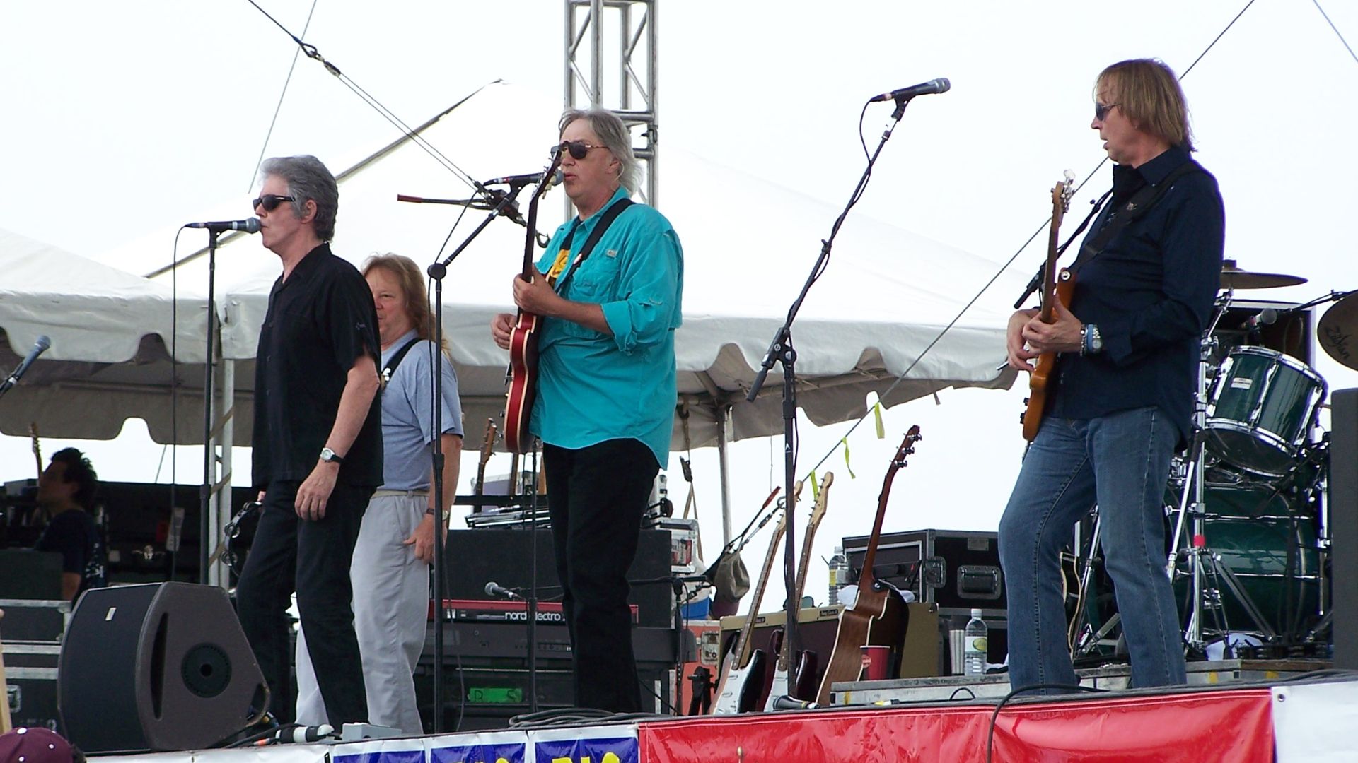 File:Threedognight2007.JPG