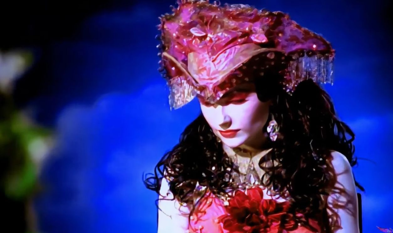 “Losing My Religion” (R.E.M.)