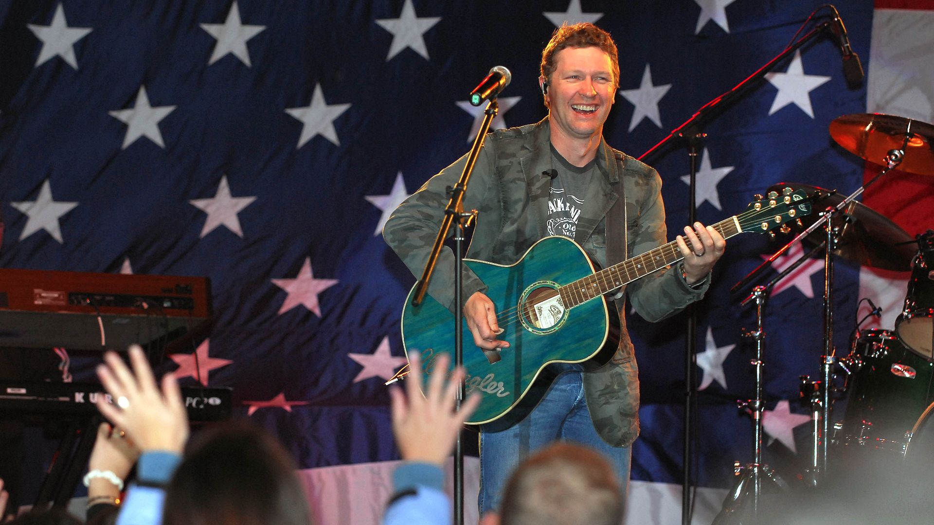 File:Craig Morgan USO 2.jpg
