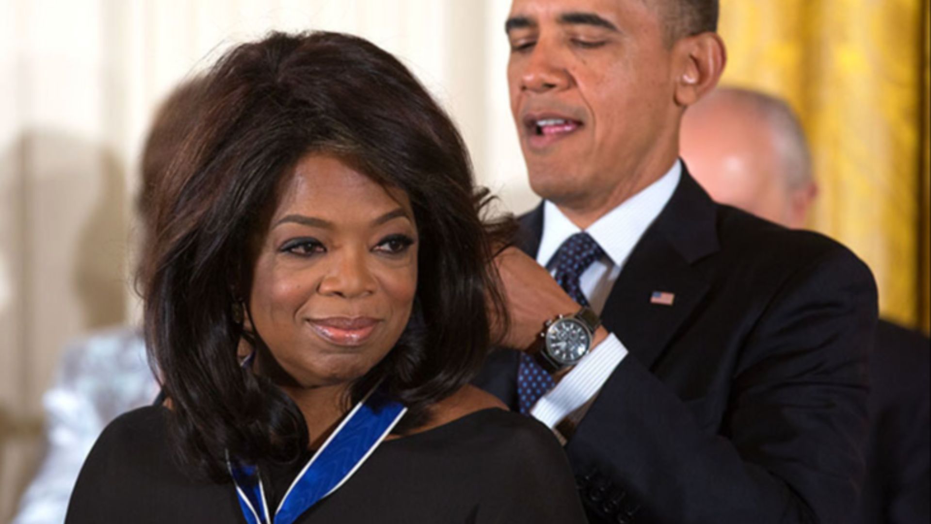 File:Oprah Winfrey receives 2013 Presidential Medal of Freedom (cropped).jpg