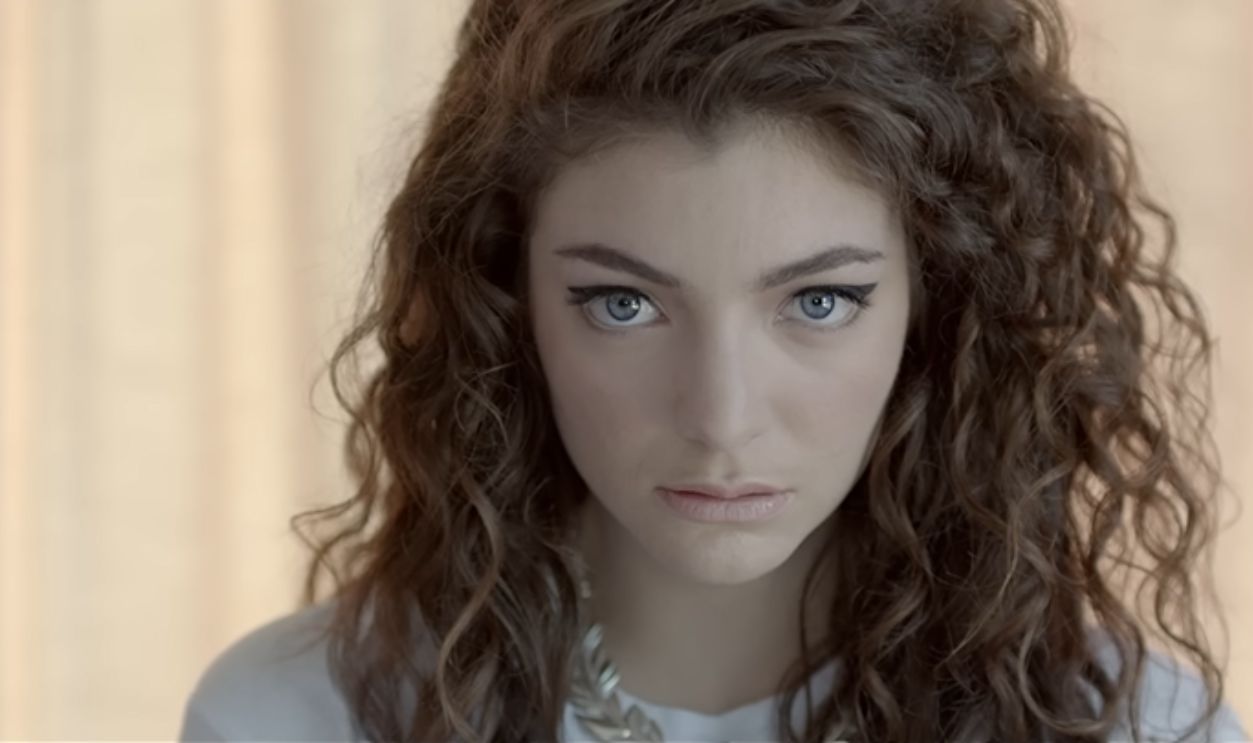 “Royals” (Lorde)