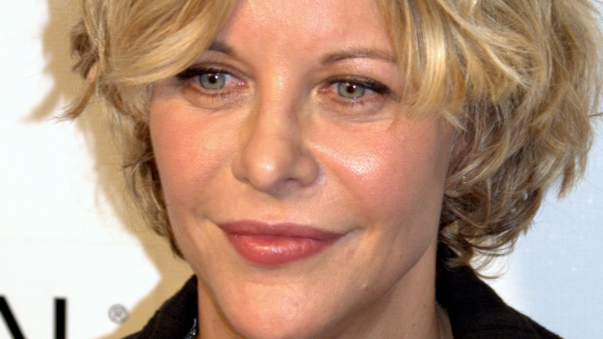 File:Meg Ryan 2009 portrait.jpg