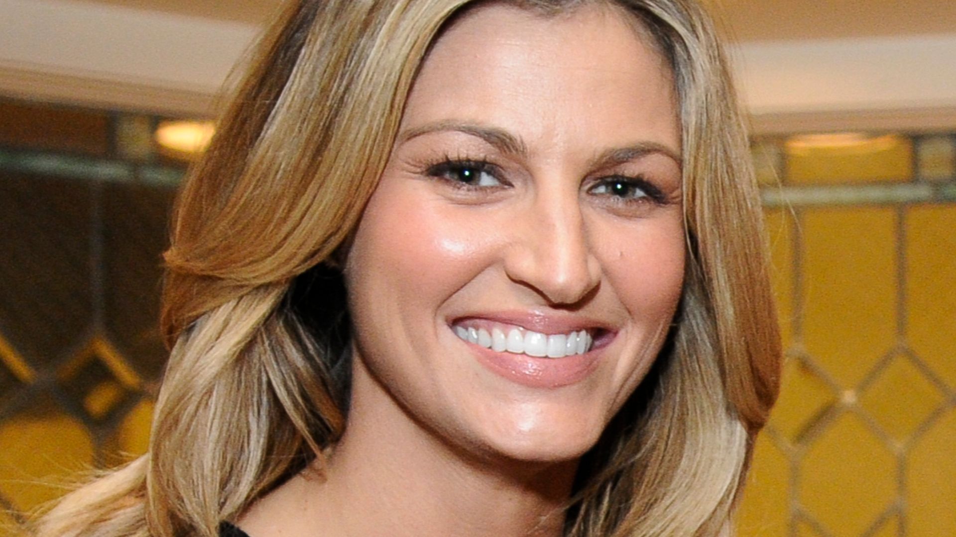 File:Erin Andrews (6837522249).jpg