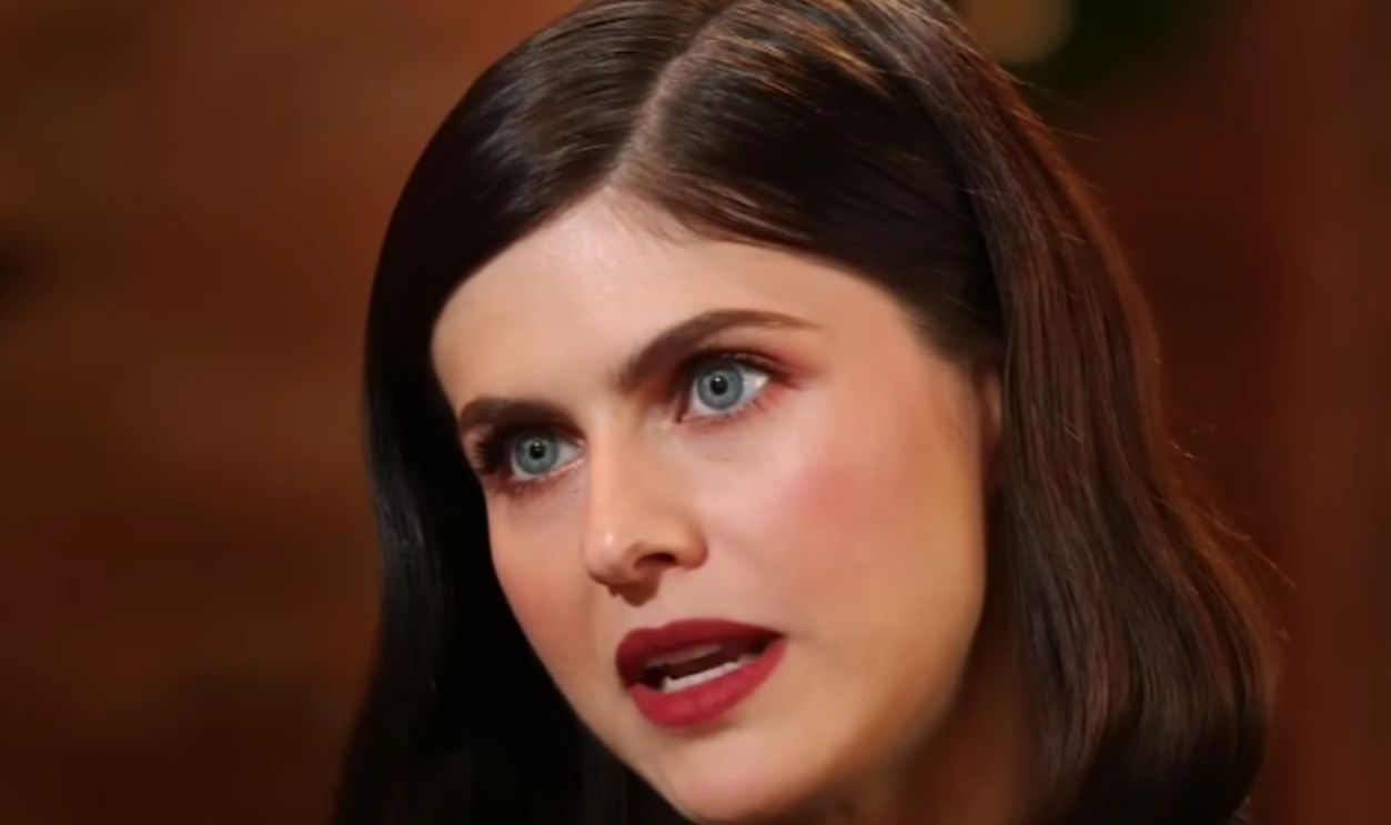 Critics Acknowledge Her Acting Depth