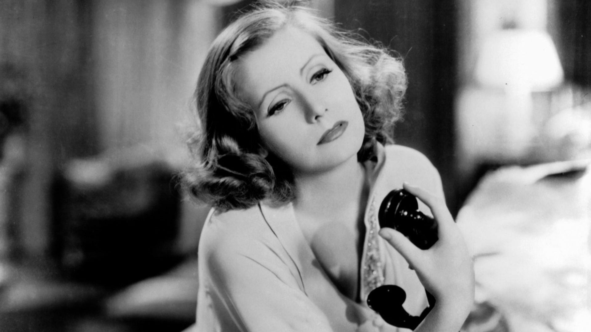 File:Greta Garbo Grand Hotel.jpg