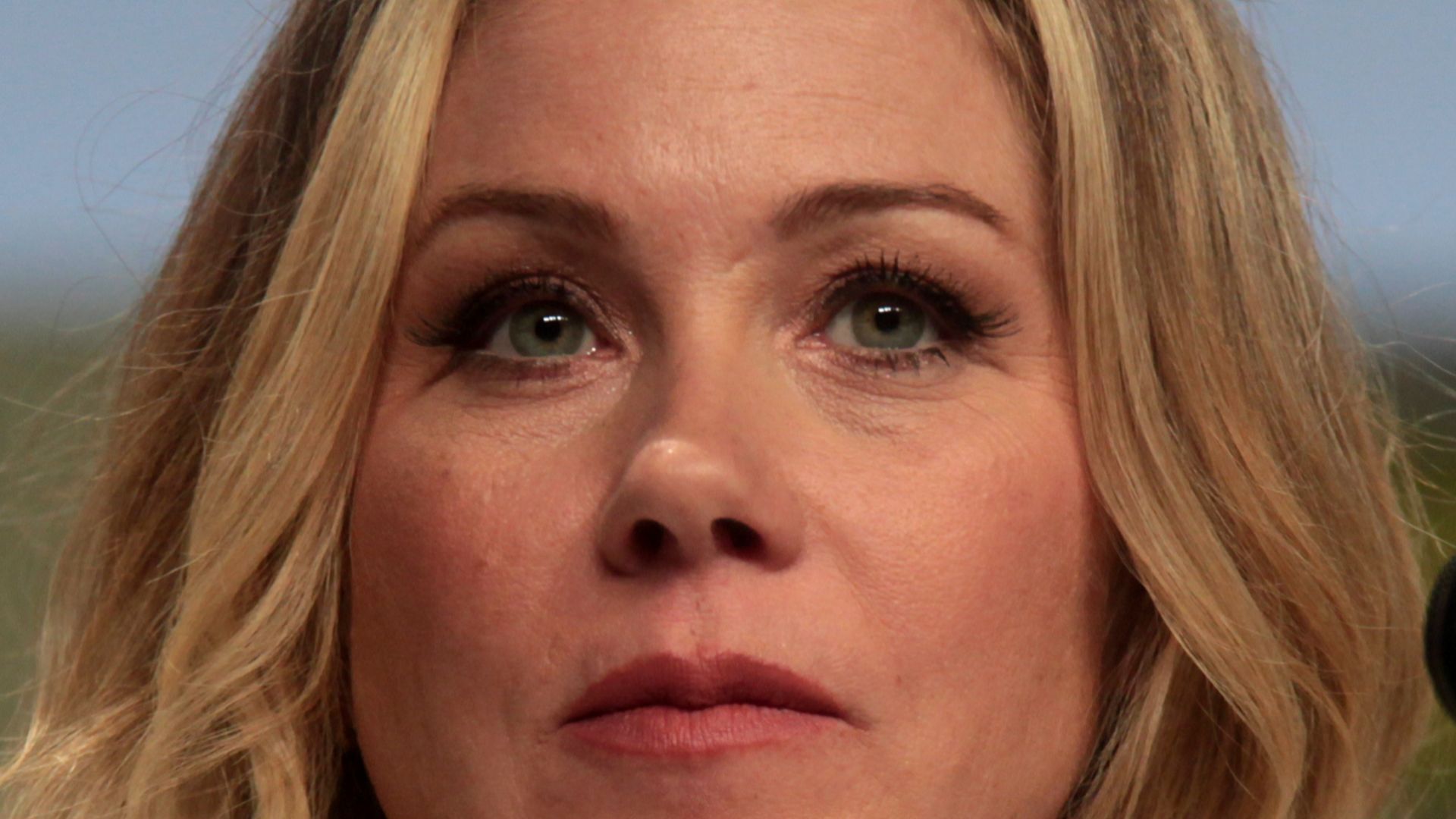File:Christina Applegate SDCC 2014.jpg