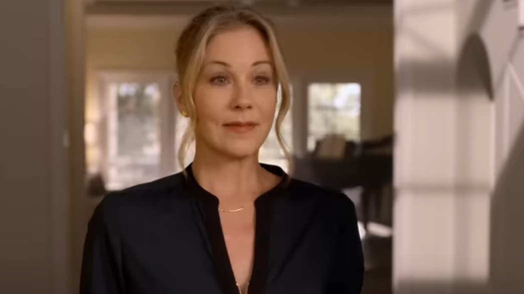 Screenshot from the television series Dead To Me (2019-2022)