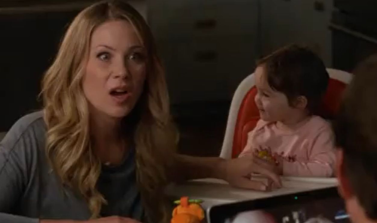 Screenshot from Up All Night (2011–2012)