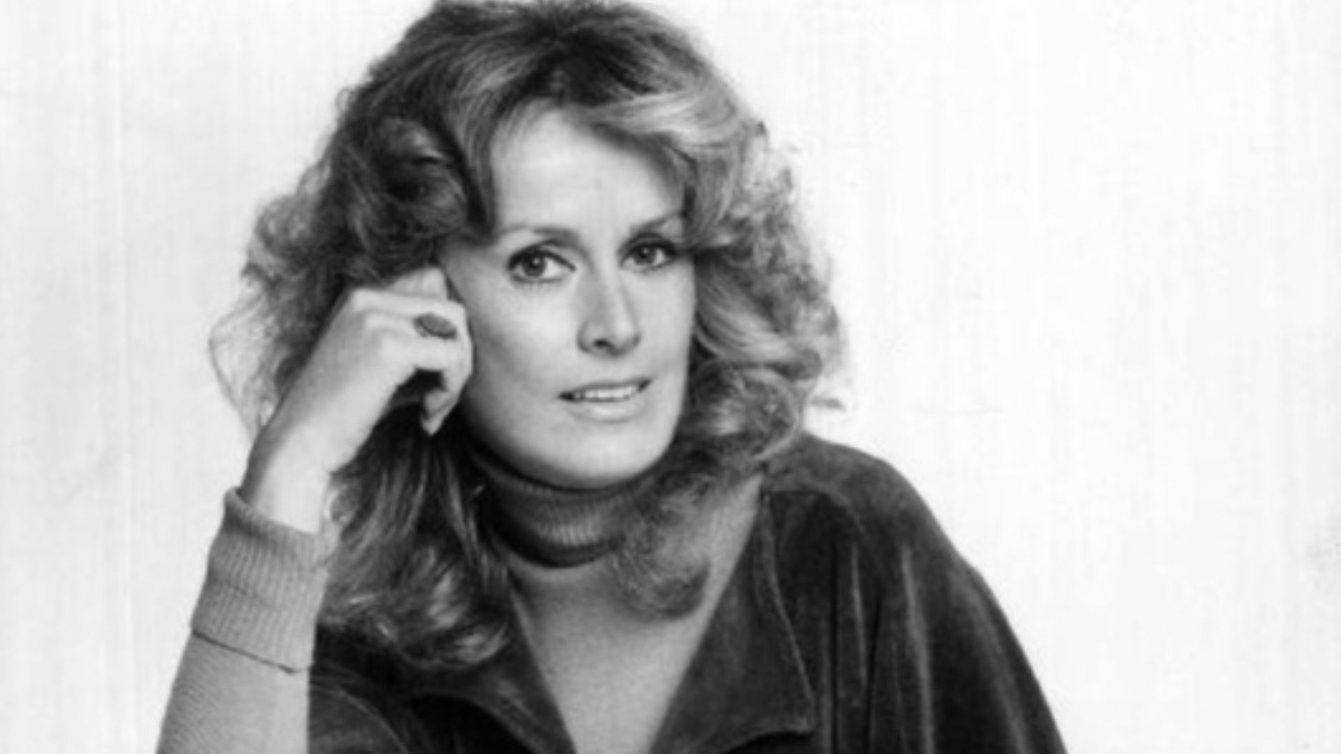 File:Diana Hyland 1977.JPG