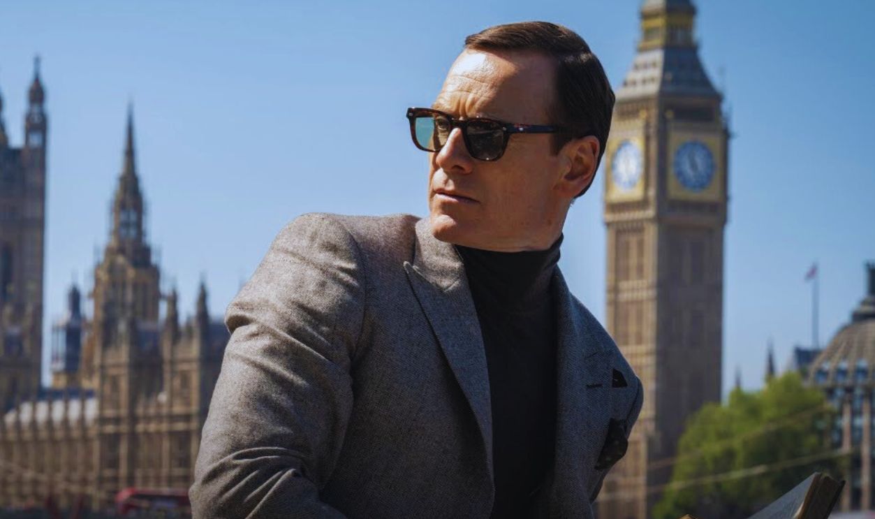 Screenshot from Black Bag (2025)