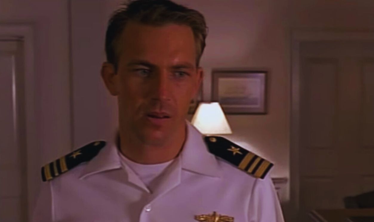 Screenshot from No Way Out (1987)