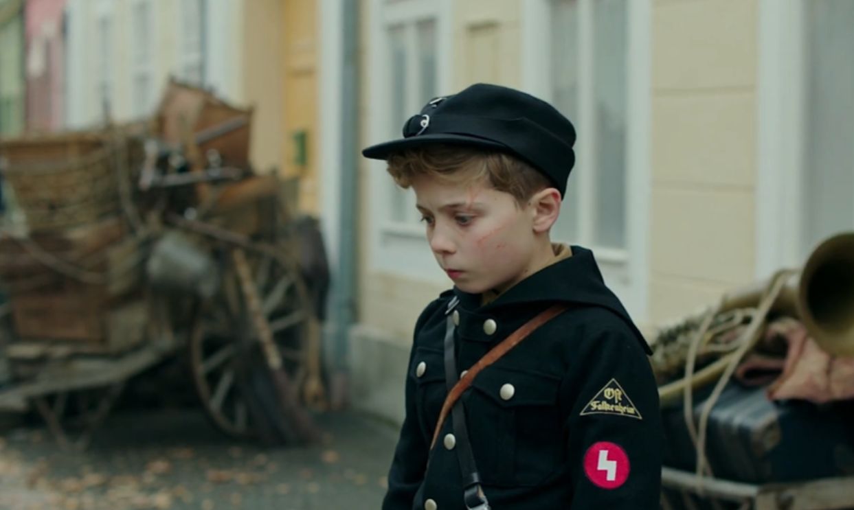 Screenshot from Jojo Rabbit (2019)