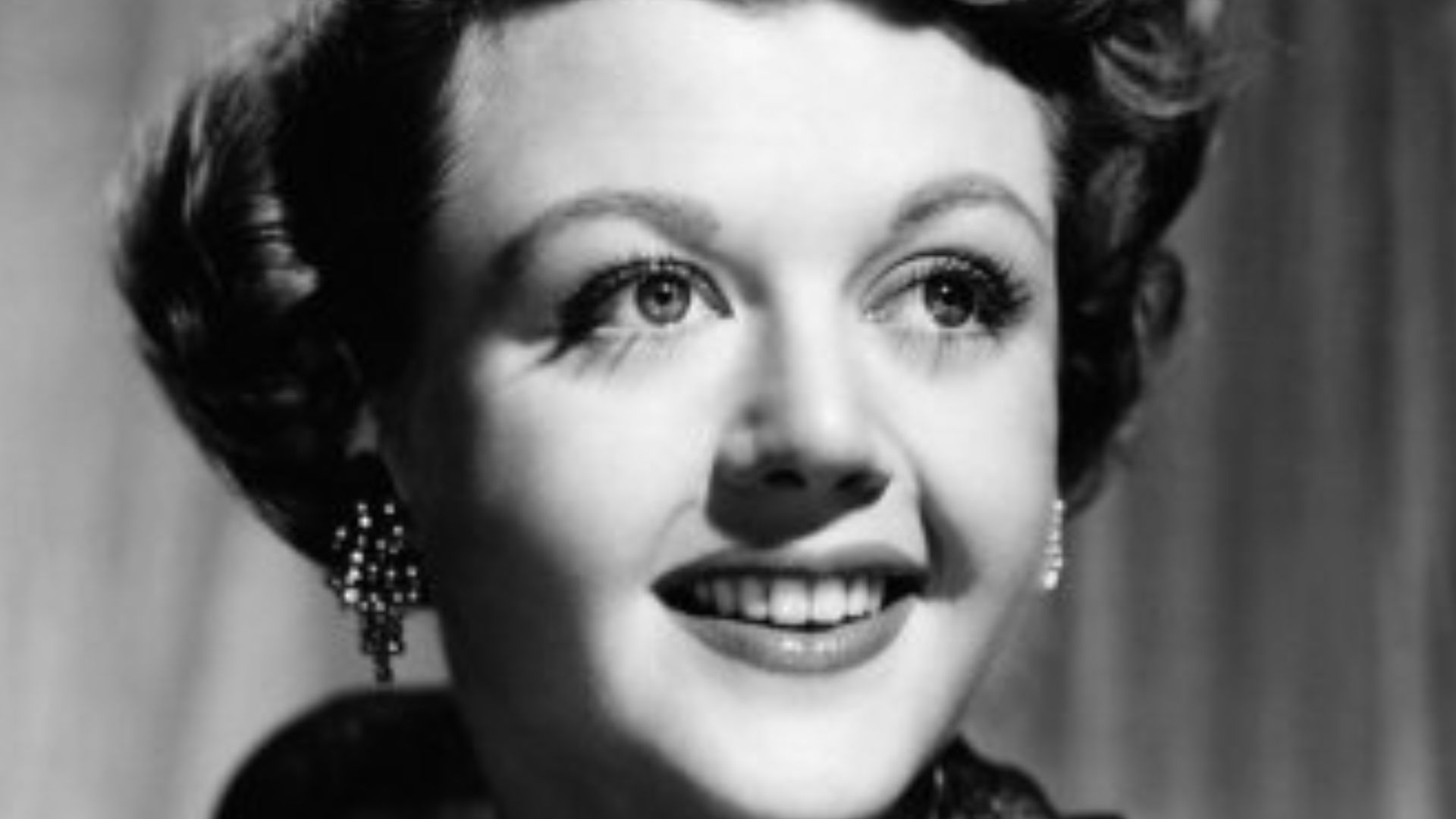 File:Studio publicity Angela Lansbury.jpg