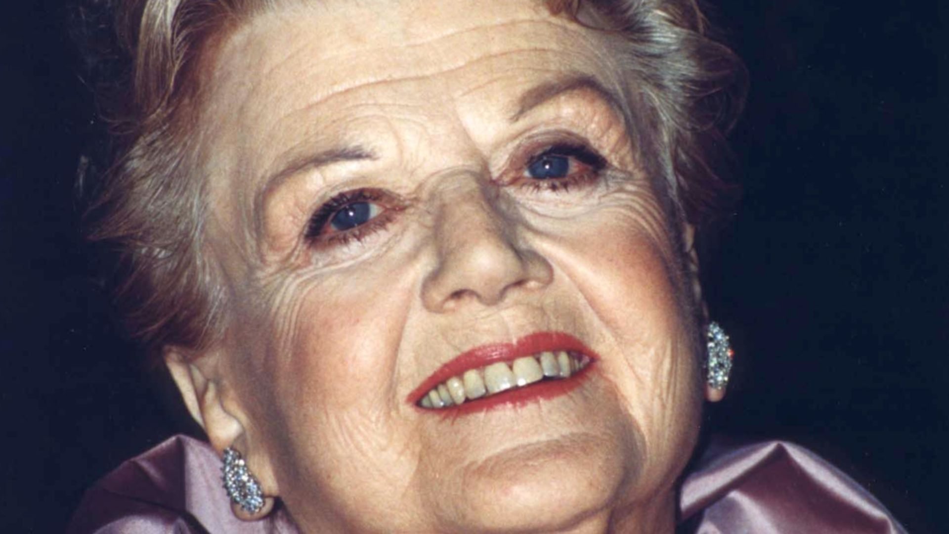 File:Angela Lansbury 2000.jpg