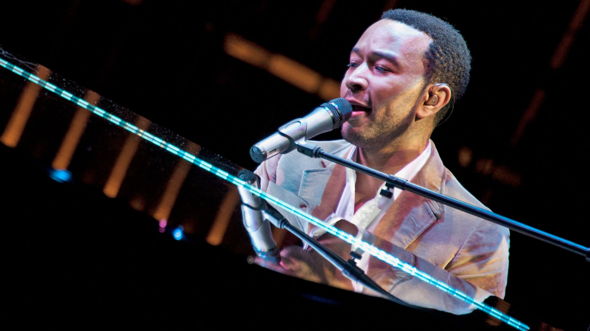 File:John Legend entertains troops in Florida 101114-F-7814K-117.jpg